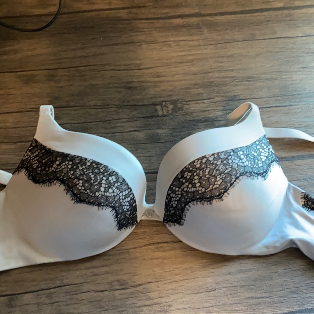 Victoria’s Secret push up bra